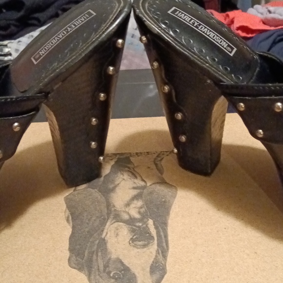 Clogs - Picture 3 of 8